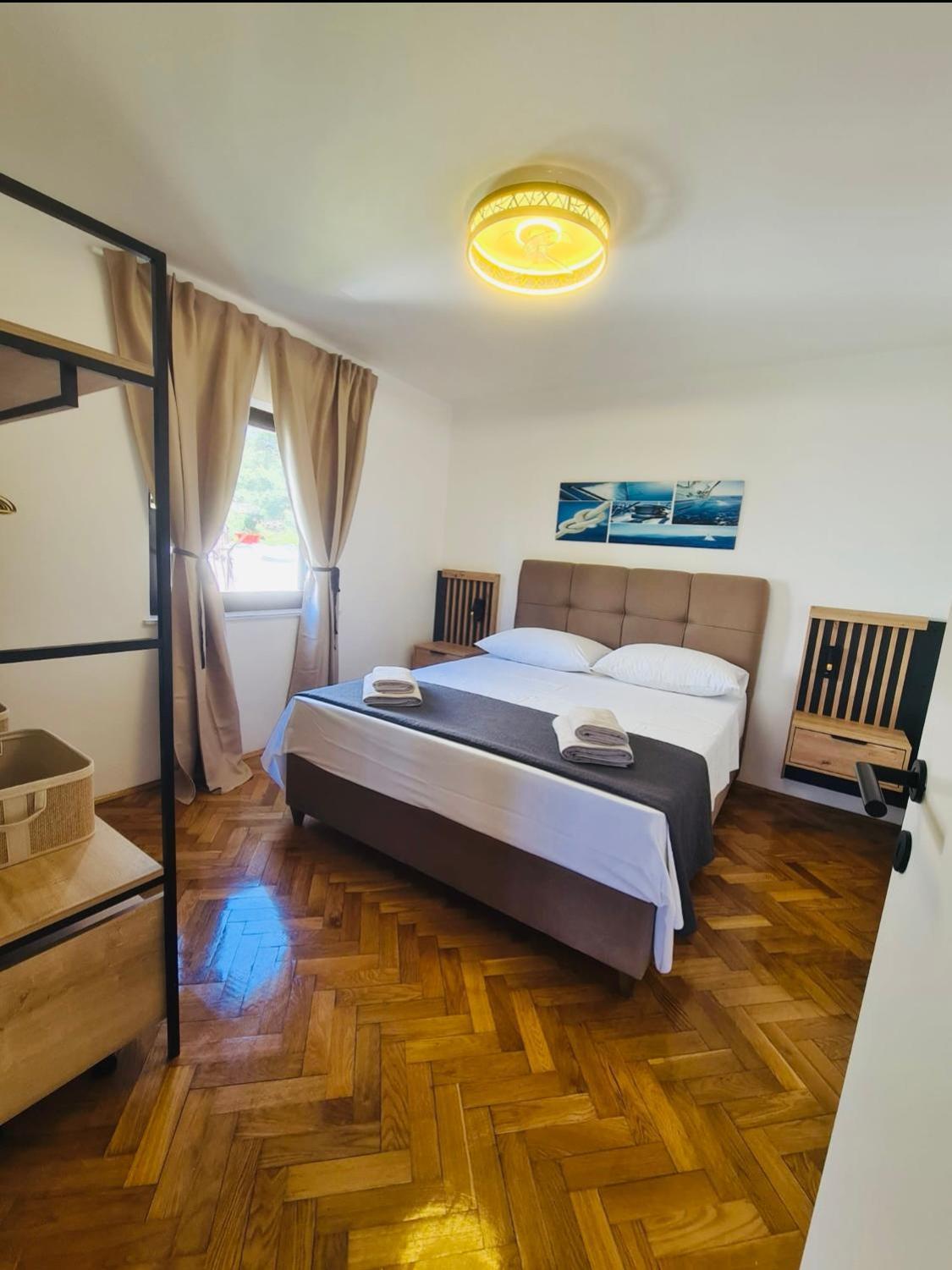 Apartments Mia Okrug Gornji Exterior foto